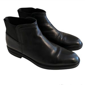 Donald J. Pliner Black "Enrico" Chelsea Boot 10.5